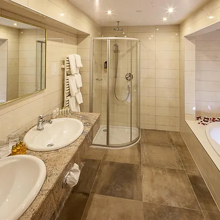 Alte Post Hotel 4*