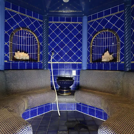 Отель Alte Post 4*