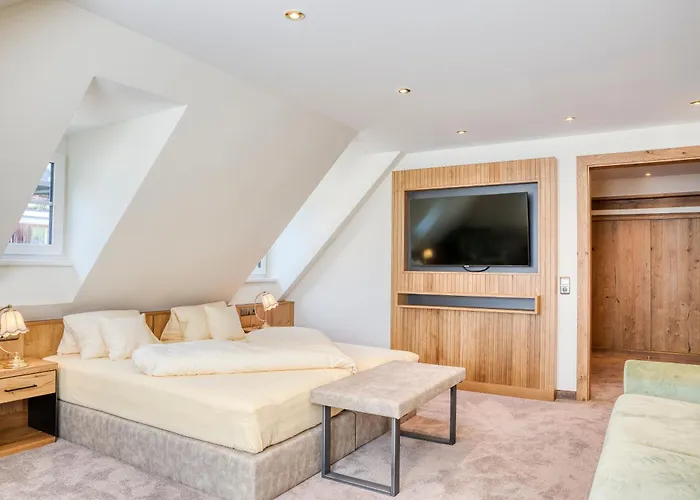 Otel Alte Post Sankt Anton am Arlberg