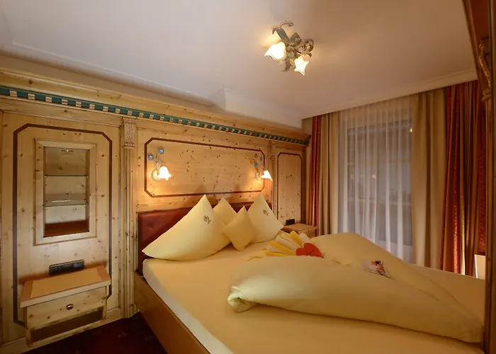 Hotel Alte Post 4*