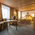 Alte Post Hotel 4*